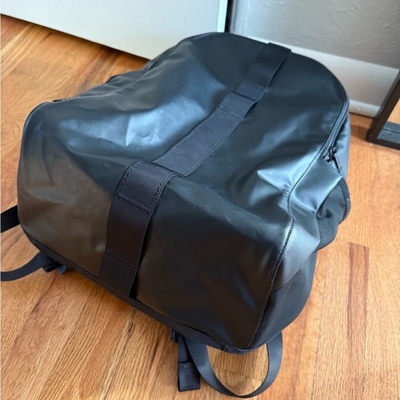 Away Active Backpack 26L - Picture 3 of 7